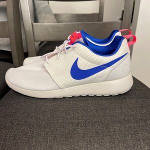 Nike Roshe shoes 11.5 size